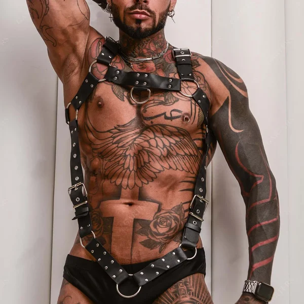 harnais BDSM homme noir et rivets