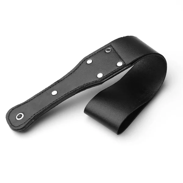 cravache BDSM avec rivets métalliques