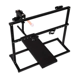chaise BDSM avec menottes